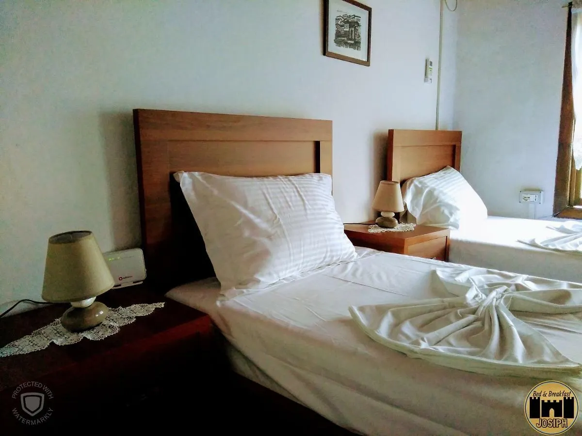 Bed & Breakfast Josiph 베라트