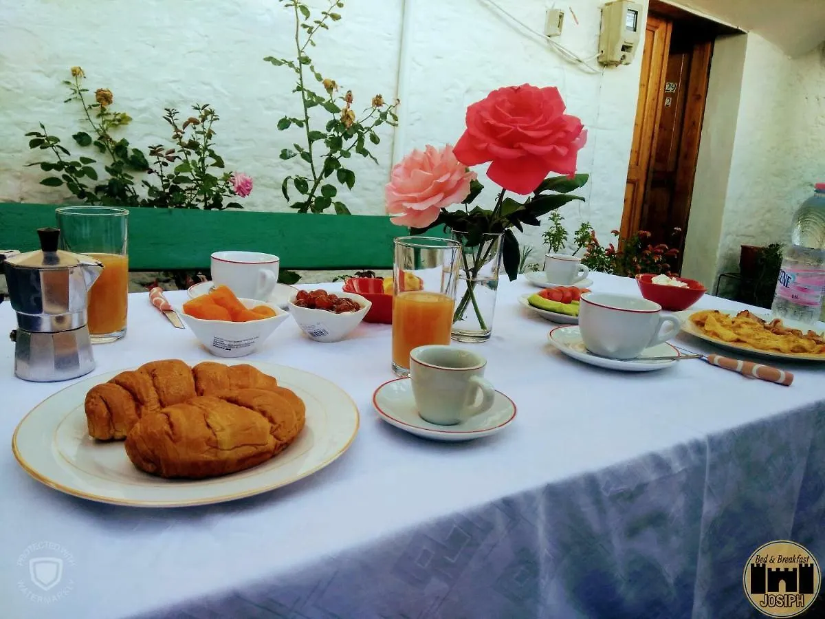 Bed & Breakfast Josiph 베라트